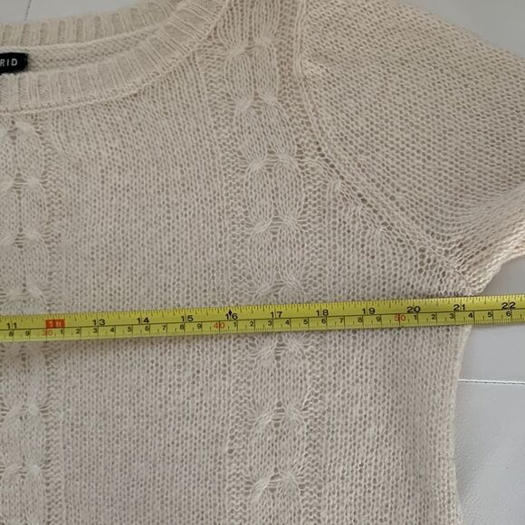 Torrid Layered Women’s White Sweater Size 0 = L - Picture 4 of 9